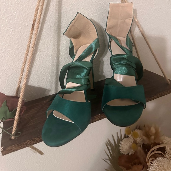 Velvet Green Ribbon Lace Up Heels Good Condition - Picture 4 of 6